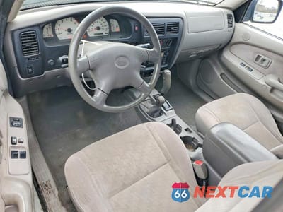 Zdjęcie 8 z 11 samochodu: 2003 TOYOTA TACOMA XTRACAB VIN:5TEWN72N73Z189084 - miniatura