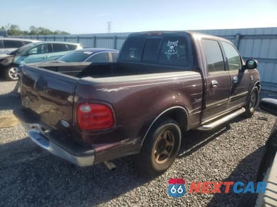 Trzecie zdjęcie samochodu z tyłu: 2001 FORD F150 SUPERCREW VIN:1FTRW07L11KD66626 - miniatura