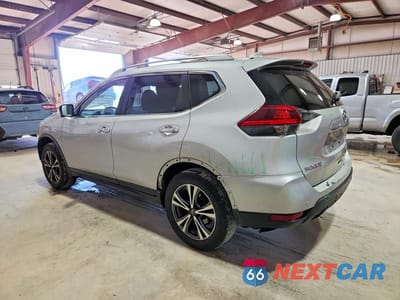 Drugie zdjęcie samochodu z przodu: 2019 NISSAN ROGUE SV VIN:JN8AT2MV7KW384845 - miniatura