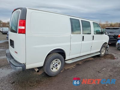 Trzecie zdjęcie samochodu z tyłu: 2019 GMC SAVANA G2500 VIN:1GTW7AFGXK1235227 - miniatura