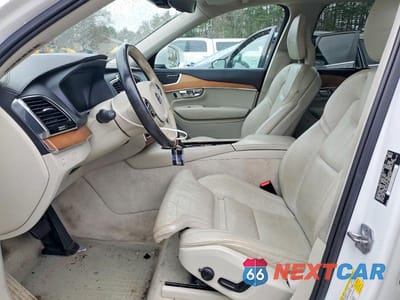 Zdjęcie 7 z 13 samochodu: 2016 VOLVO XC90 T6 VIN:YV4A22PL4G1016097 - miniatura