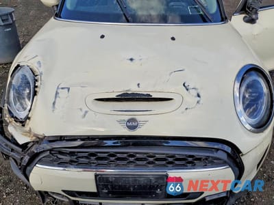 Zdjęcie 12 z 14 samochodu: 2022 MINI COOPER S VIN:WMW53DK05N2R25318 - miniatura