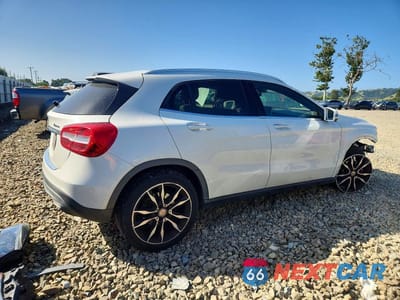 Trzecie zdjęcie samochodu z tyłu: 2016 MERCEDES-BENZ GLA 250 4MATIC VIN:WDCTG4GB2GJ254587 - miniatura