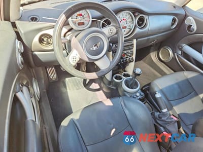Zdjęcie 8 z 12 samochodu: 2005 MINI COOPER S VIN:WMWRE33535TL12897 - miniatura