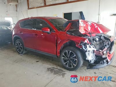 Czwarte zdjęcie samochodu z boku: 2023 MAZDA CX-5 PREMIUM VIN:JM3KFBDM7P0132447 - miniatura
