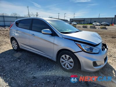 Czwarte zdjęcie samochodu z boku: 2017 HYUNDAI ACCENT SE VIN:KMHCT5AE4HU334883 - miniatura
