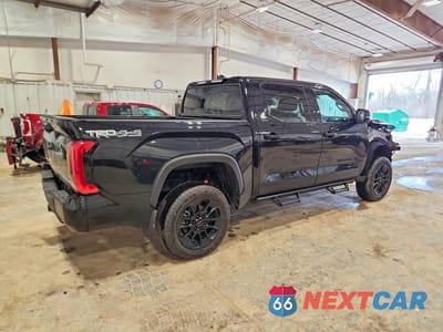 Trzecie zdjęcie samochodu z tyłu: 2025 TOYOTA TUNDRA LIMITED VIN:5TFWA5DB0SX323815 - miniatura
