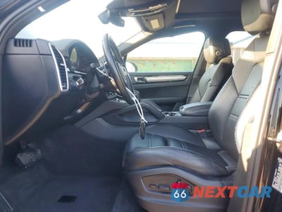 Zdjęcie 7 z 13 samochodu: 2023 PORSCHE CAYENNE BASE VIN:WP1AA2AY4PDA05561 - miniatura