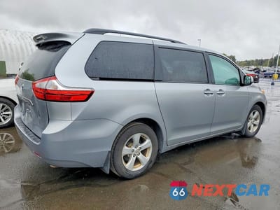 Trzecie zdjęcie samochodu z tyłu: 2017 TOYOTA SIENNA LE VIN:5TDKZ3DC6HS782155 - miniatura