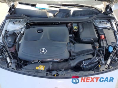 Zdjęcie 11 z 12 samochodu: 2019 MERCEDES-BENZ CLA 250 VIN:WDDSJ4EBXKN738813 - miniatura