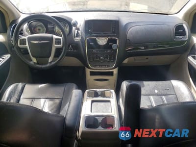 Zdjęcie 8 z 13 samochodu: 2014 CHRYSLER TOWN & COUNTRY TOURING VIN:2C4RC1BGXER404256 - miniatura