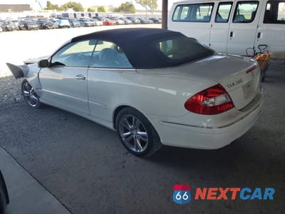 Drugie zdjęcie samochodu z przodu: 2008 MERCEDES-BENZ CLK 350 VIN:WDBTK56FX8T092744 - miniatura
