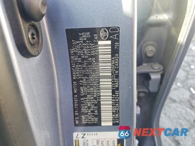 Zdjęcie 12 z 12 samochodu: 2007 TOYOTA COROLLA MATRIX XR VIN:2T1KR32E17C680502 - miniatura