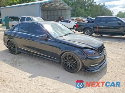 Czwarte zdjęcie samochodu z boku: 2011 MERCEDES-BENZ C 300 4MATIC VIN:WDDGF8BB0BR153041 - miniatura