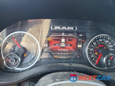 Zdjęcie 9 z 12 samochodu: 2023 RAM 1500 BIG HORN VIN:1C6SRFMT1PN595967 - miniatura