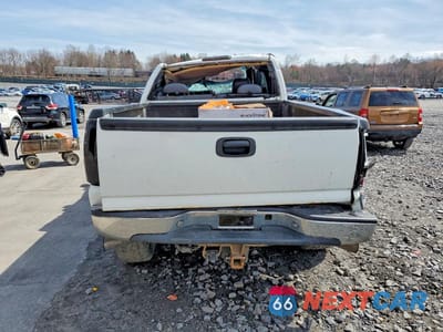 Zdjęcie 6 z 12 samochodu: 2003 GMC SIERRA K2500 HEAVY DUTY VIN:1GTHK291X3E225554 - miniatura