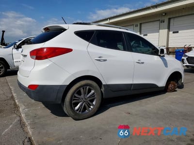 Trzecie zdjęcie samochodu z tyłu: 2015 HYUNDAI TUCSON SE VIN:KM8JU3AGXFU059785 - miniatura