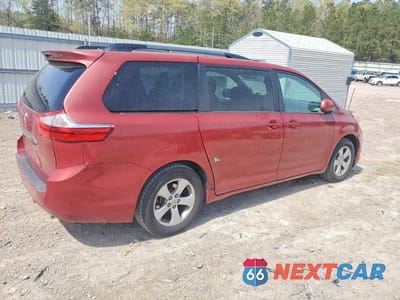 Trzecie zdjęcie samochodu z tyłu: 2016 TOYOTA SIENNA LE 8-PASSENGER VIN:5TDKK3DC6GS719639 - miniatura