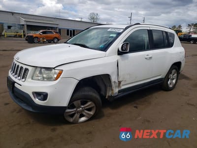 2015 JEEP COMPASS LATITUDE 1C4NJDEB9FD120725 - główne zdjęcie licytacji z USA - miniatura