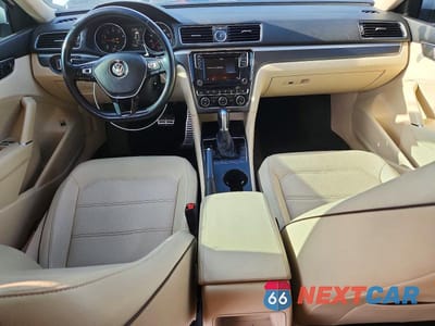 Zdjęcie 8 z 12 samochodu: 2017 VOLKSWAGEN PASSAT R-LINE VIN:1VWDT7A3XHC003523 - miniatura