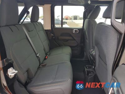 Zdjęcie 10 z 11 samochodu: 2026 JEEP WRANGLER SAHARA VIN:1C4PJXEG3TW246620 - miniatura