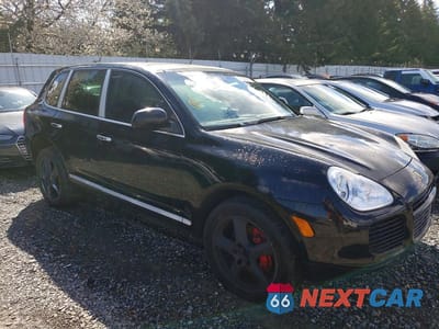 Czwarte zdjęcie samochodu z boku: 2005 PORSCHE CAYENNE TURBO VIN:WP1AC29P05LA90438 - miniatura