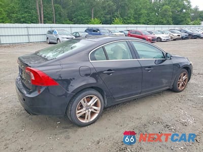 Trzecie zdjęcie samochodu z tyłu: 2014 VOLVO S60 T5 VIN:YV1612FS1E2277645 - miniatura