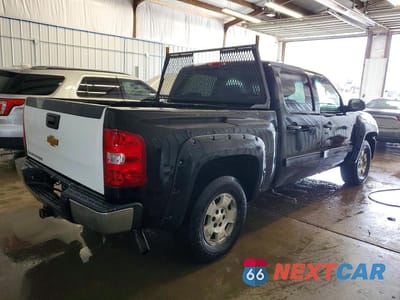 Trzecie zdjęcie samochodu z tyłu: 2011 CHEVROLET SILVERADO K1500 LS VIN:3GCPKREA5BG191119 - miniatura