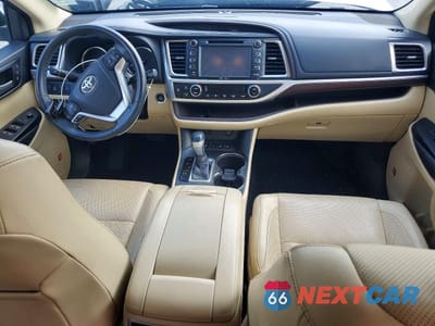 Zdjęcie 8 z 13 samochodu: 2015 TOYOTA HIGHLANDER LIMITED VIN:5TDDKRFH9FS098576 - miniatura