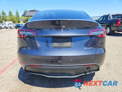 Zdjęcie 6 z 13 samochodu: 2024 TESLA MODEL Y VIN:7SAYGDEEXRA246904 - miniatura