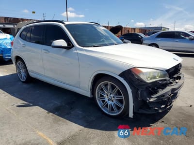 Czwarte zdjęcie samochodu z boku: 2013 BMW X1 XDRIVE35I VIN:WBAVM5C58DVV91165 - miniatura