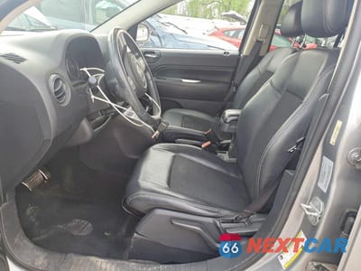 Zdjęcie 7 z 12 samochodu: 2014 JEEP COMPASS LATITUDE VIN:1C4NJDEB7ED886595 - miniatura