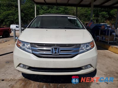 Piąte zdjęcie samochodu w środku: 2013 HONDA ODYSSEY TOURING VIN:5FNRL5H90DB008959 - miniatura