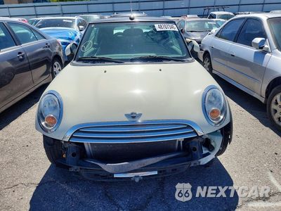 Piąte zdjęcie samochodu w środku: 2011 MINI COOPER VIN:WMWZN3C50BT265131 - miniatura