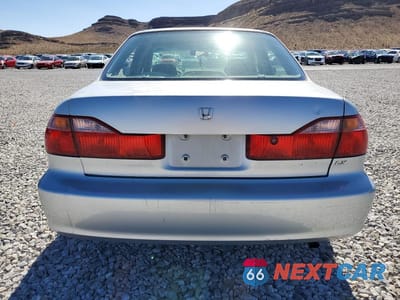 Zdjęcie 6 z 12 samochodu: 2000 HONDA ACCORD LX VIN:JHMCG5641YC034067 - miniatura