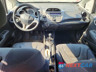 Zdjęcie 8 z 12 samochodu: 2009 HONDA FIT VIN:JHMGE874X9S025642 - miniatura