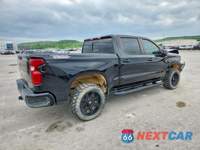 Trzecie zdjęcie samochodu z tyłu: 2022 CHEVROLET SILVERADO LTD K1500 LT TRAIL BOSS VIN:3GCPYFEL2NG157836 - miniatura
