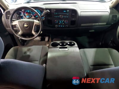 Zdjęcie 8 z 12 samochodu: 2011 CHEVROLET SILVERADO C1500 LT VIN:1GCRCSE01BZ143816 - miniatura