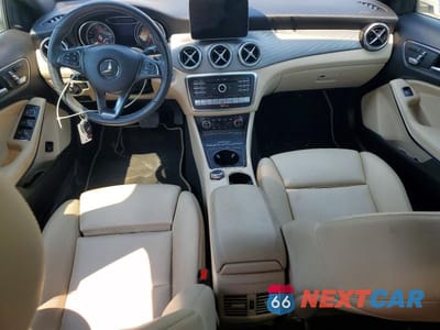 Zdjęcie 8 z 13 samochodu: 2019 MERCEDES-BENZ GLA 250 4MATIC VIN:WDCTG4GBXKJ630705 - miniatura