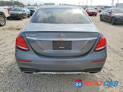 Zdjęcie 6 z 11 samochodu: 2018 MERCEDES-BENZ E 300 VIN:WDDZF4JB3JA366260 - miniatura