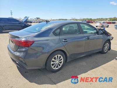 Trzecie zdjęcie samochodu z tyłu: 2023 KIA FORTE LX VIN:3KPF24AD6PE677987 - miniatura