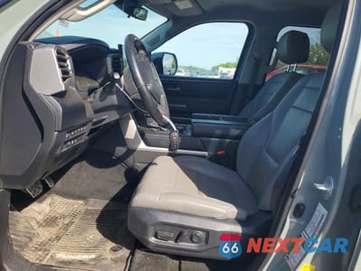 Zdjęcie 7 z 12 samochodu: 2022 TOYOTA TUNDRA SR5 VIN:5TFLA5DB7NX034664 - miniatura