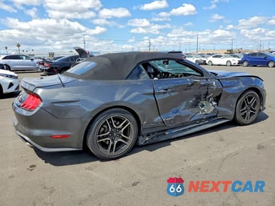 Trzecie zdjęcie samochodu z tyłu: 2019 FORD MUSTANG VIN:1FATP8UH1K5135698 - miniatura