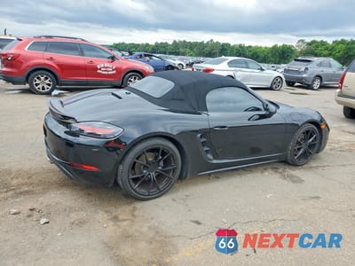 Trzecie zdjęcie samochodu z tyłu: 2017 PORSCHE BOXSTER VIN:WP0CA2A85HS220583 - miniatura