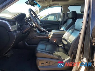 Zdjęcie 7 z 13 samochodu: 2019 CHEVROLET SUBURBAN K1500 LT VIN:1GNSKHKC5KR155576 - miniatura