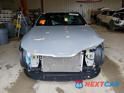 Piąte zdjęcie samochodu w środku: 2025 KIA K5 GT LINE VIN:KNAG64J71S5355116 - miniatura
