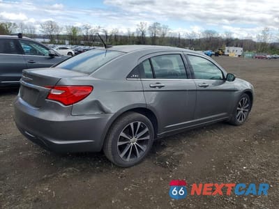 Trzecie zdjęcie samochodu z tyłu: 2012 CHRYSLER 200 TOURING VIN:1C3CCBBG5CN306357 - miniatura