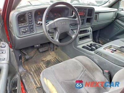 Zdjęcie 8 z 11 samochodu: 2005 GMC NEW SIERRA K1500 VIN:1GTEK19B15E241277 - miniatura