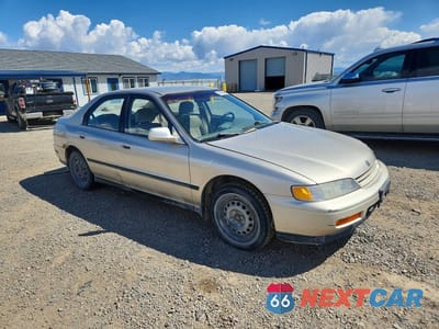 Czwarte zdjęcie samochodu z boku: 1994 HONDA ACCORD LX VIN:JHMCD5549RC013222 - miniatura