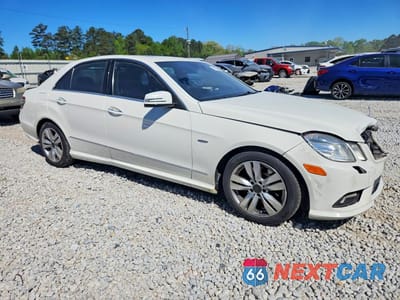 Czwarte zdjęcie samochodu z boku: 2011 MERCEDES-BENZ E 350 BLUETEC VIN:WDDHF2EB7BA314318 - miniatura